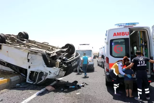 Diyarbakır'da feci kaza: 1'i aÄır 2'si çocuk 5 yaralı