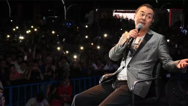 Serdar Ortaç'tan ilginç evlilik yorumu: İki tane deli olmanız lazım Serdar Ortaç'tan ilginç evlilik yorumu: İki tane deli olmanız lazım