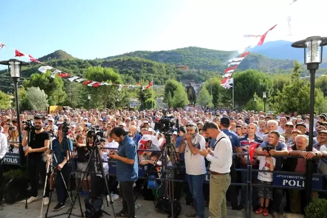 Kılıçdaroğlu, Ardanuç Belediyesini ziyaret etti Kılıçdaroğlu, Ardanuç Belediyesini ziyaret etti