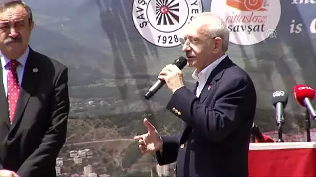 Kılıçdaroğlu: 'Devletin silah fabrikasını yabancı bir orduya satılmasına tahammül edemiyorum' Kılıçdaroğlu: 'Devletin silah fabrikasını yabancı bir orduya satılmasına tahammül edemiyorum'