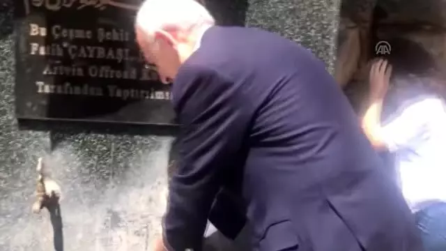 Kılıçdaroğlu, Şehit Jandarma Er Çaybaşı için yapılan hayratı ziyaret etti Kılıçdaroğlu, Şehit Jandarma Er Çaybaşı için yapılan hayratı ziyaret etti