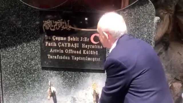 Kılıçdaroğlu, Şehit Jandarma Er Çaybaşı için yapılan hayratı ziyaret etti Kılıçdaroğlu, Şehit Jandarma Er Çaybaşı için yapılan hayratı ziyaret etti