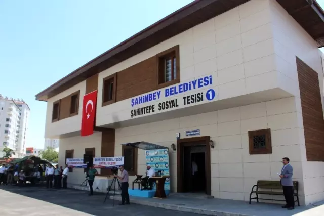 Şahintepe Sosyal Tesisi törenle hizmete açıldı Şahintepe Sosyal Tesisi törenle hizmete açıldı