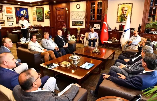 Ticaret odası başkanlarından Başkan Soyer'e ziyaret
