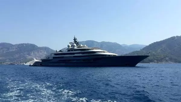 Amazon'un kurucusu Jeff Bezos'un tatil yaptığı yat Göcek'te Amazon'un kurucusu Jeff Bezos'un tatil yaptığı yat Göcek'te