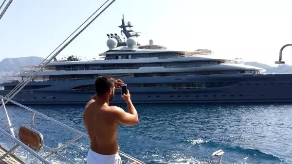 Amazon'un kurucusu Jeff Bezos'un tatil yaptığı yat Göcek'te Amazon'un kurucusu Jeff Bezos'un tatil yaptığı yat Göcek'te
