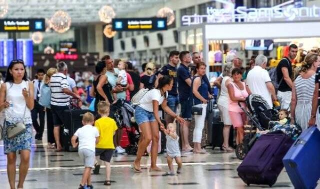 Antalya'ya 193 ülkeden 8 milyon turist geldi