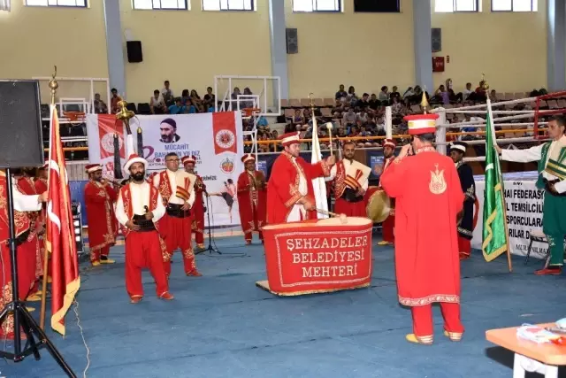 Başkan Çelik şampiyonada genç sporculara seslendi