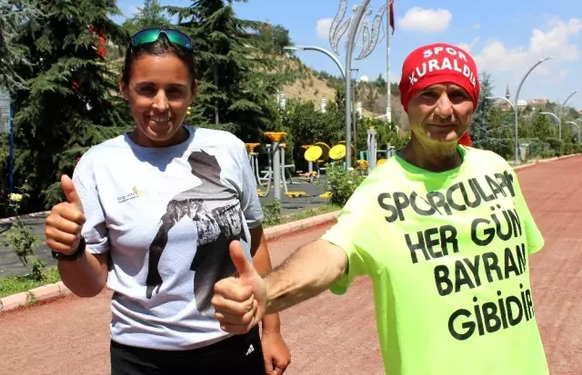 (Özel Haber) Türk kadın maratoncunun hedefi Kalahari Çölü'nde koşmak (Özel Haber) Türk kadın maratoncunun hedefi Kalahari Çölü'nde koşmak