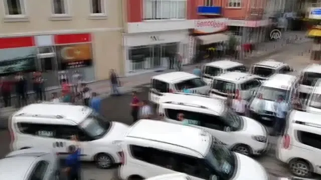 Bafra'da dolmuşçuların hat tepkisi Bafra'da dolmuşçuların hat tepkisi
