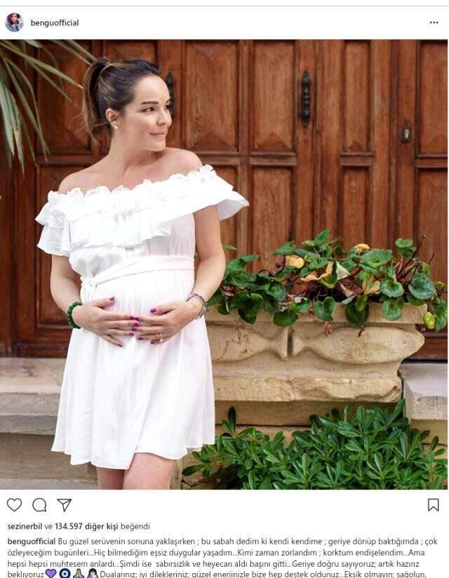 Bengü ve Selim Selimoğlu çifti kızları Zeynep'i kucaklarına aldı