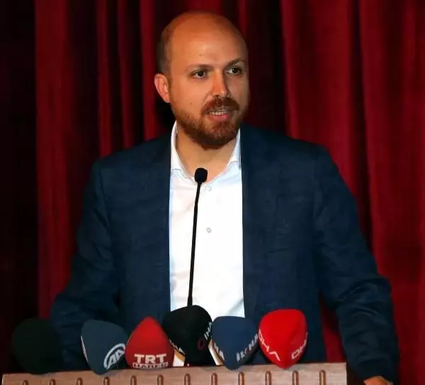 Bilal Erdoğan, Bitlis'te Prof.Dr. Fuat Sezgin paneline katıldı Bilal Erdoğan, Bitlis'te Prof.Dr. Fuat Sezgin paneline katıldı