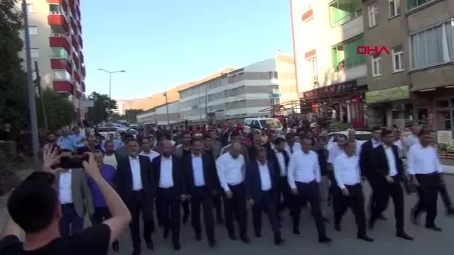 'Büyük Bitlis Buluşması'nda, 'İller Tanıtım Sergisi' açıldı 'Büyük Bitlis Buluşması'nda, 'İller Tanıtım Sergisi' açıldı