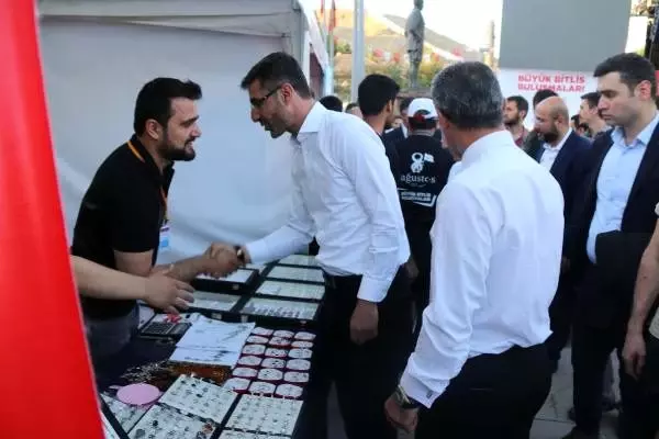 'Büyük Bitlis Buluşması'nda, 'İller Tanıtım Sergisi' açıldı 'Büyük Bitlis Buluşması'nda, 'İller Tanıtım Sergisi' açıldı