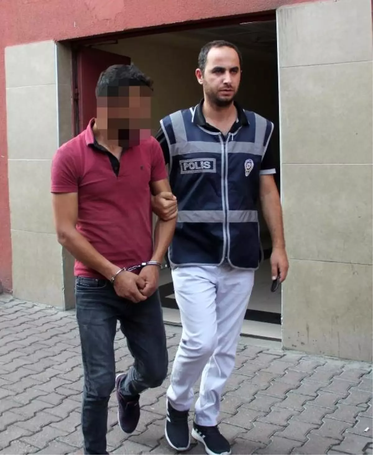 Çaldığı otomobille gezerken yakalandı