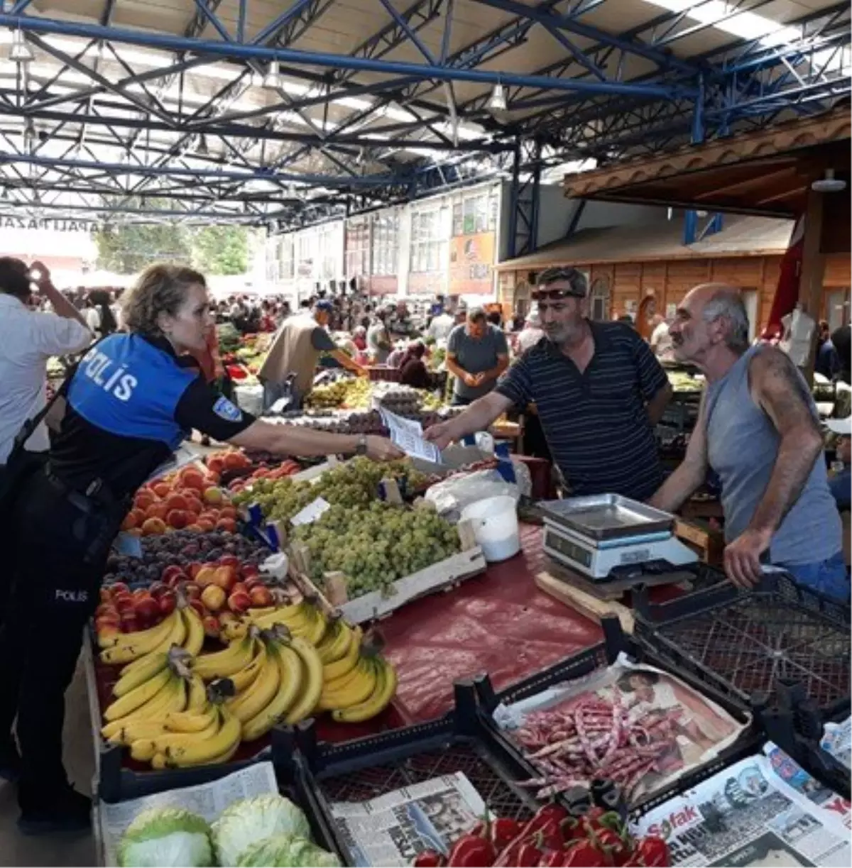Emniyet ekipleri tarafından bilgilendirme yapıldı