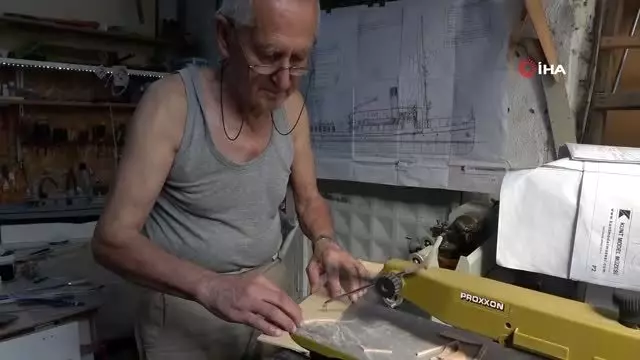 Oğlunun kendisine aldığı hediyeyi pahalı buldu, minyatür sanatçısı oldu Oğlunun kendisine aldığı hediyeyi pahalı buldu, minyatür sanatçısı oldu