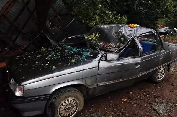 Ordu'da sağanak; yollar göle döndü, iş yerlerini su bastı (2) Ordu'da sağanak; yollar göle döndü, iş yerlerini su bastı (2)