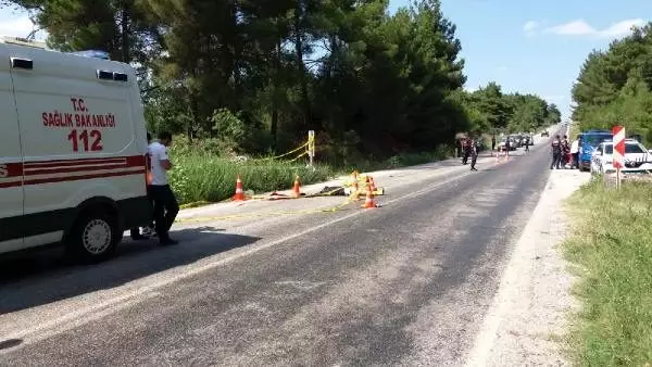 Otomobille çarpışan motosikletin sürücüsü öldü
