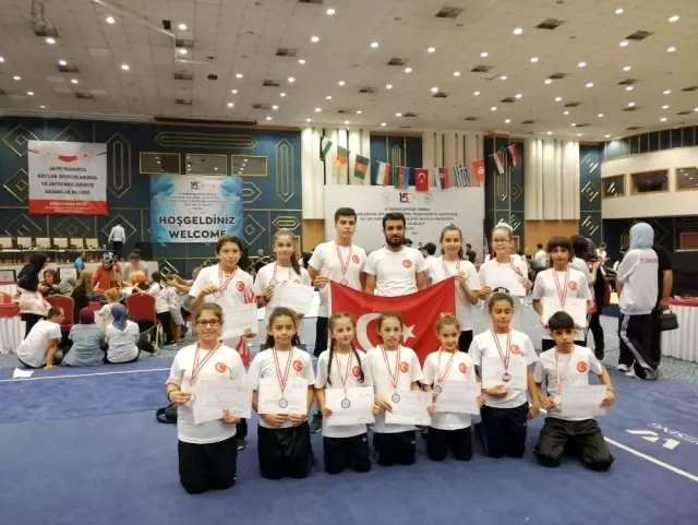 Selçuklu Belediyespor Wushu Kung-Fu Takımı Balkan Şampiyonasına damga vurdu Selçuklu Belediyespor Wushu Kung-Fu Takımı Balkan Şampiyonasına damga vurdu