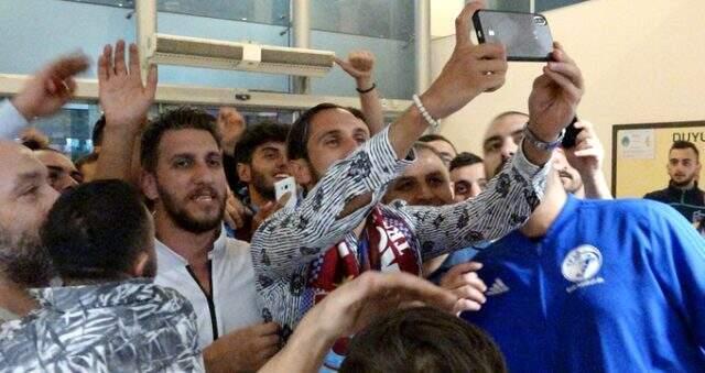 Trabzon'da Yusuf Yazıcı coşkusu! Yalnız bırakmadılar
