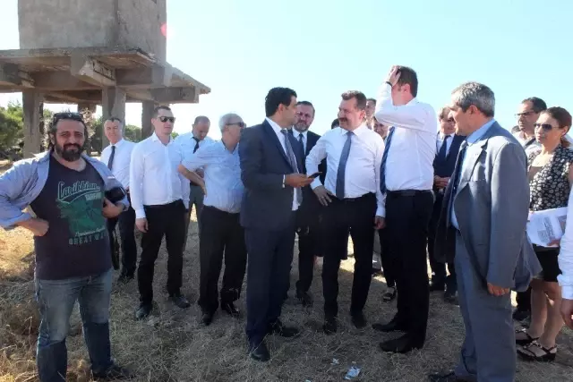 Ak Partili Yılmaz, CHP'li Başkanı yanına alıp, kendi telefonundan vatandaşları aradı