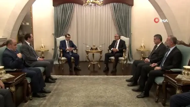 - Cumhurbaşkanı Akıncı, Enerji Bakanı Dönmez'i kabul etti
