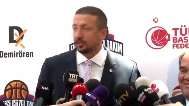Hidayet Türkoğlu: 'Umarım güzel bir 3 yıl geçiririz' Hidayet Türkoğlu: 'Umarım güzel bir 3 yıl geçiririz'
