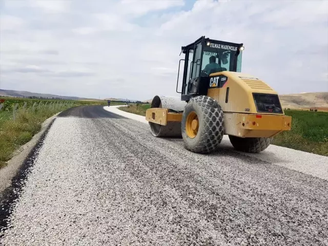 Ilgın'da asfaltlama çalışmaları Ilgın'da asfaltlama çalışmaları