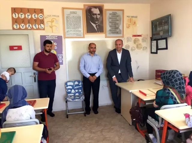 Kaymakam Karaosmanoğlu'ndan Kur'an Kursu'na ziyaret Kaymakam Karaosmanoğlu'ndan Kur'an Kursu'na ziyaret