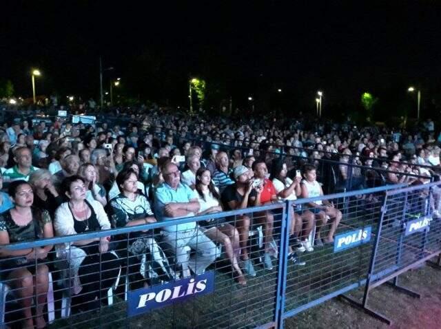 Moğollar grubu, Kaz Dağları'nın çevresine yapılacak olan altın madeni için konser verdi