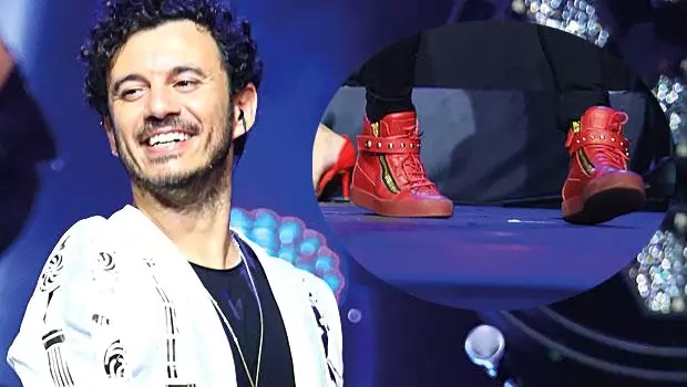 Siyah mı uğurlu kırmızı mı? Siyah mı uğurlu kırmızı mı?