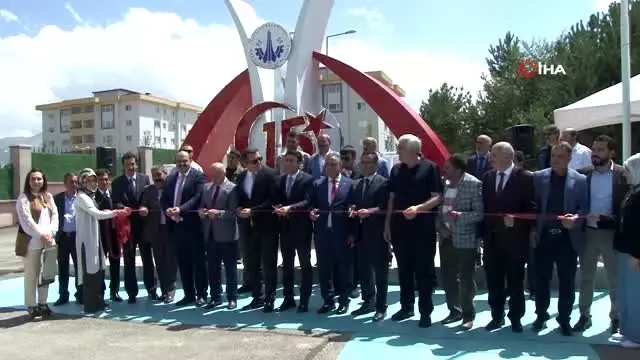 15 Temmuz Şehitler Anıtı ve Adalet Parkı hizmete açıldı 15 Temmuz Şehitler Anıtı ve Adalet Parkı hizmete açıldı