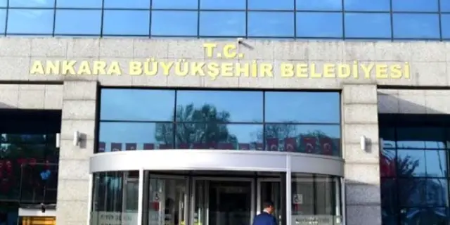 AK Parti'den Ankara Büyükşehir Belediyesi'ne bağlı şirketlerde çalışan üyelerine istifa talimatı AK Parti'den Ankara Büyükşehir Belediyesi'ne bağlı şirketlerde çalışan üyelerine istifa talimatı
