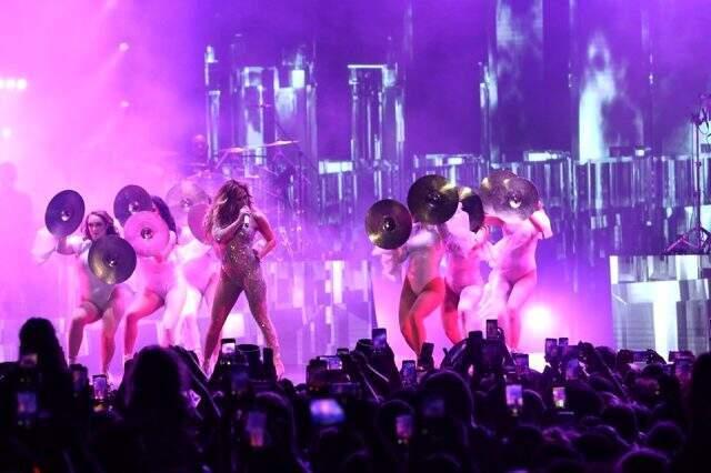 Antalya'da Jennifer Lopez rüzgarı