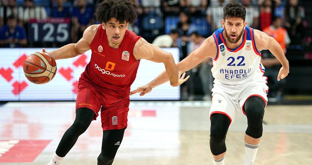 Galatasaray 3 oyuncuyla sözleşme yeniledi