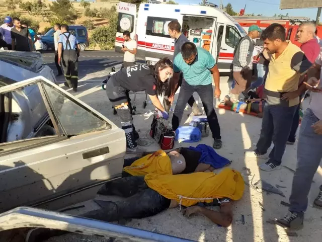 Gaziantepâte otomobil ve minibÃ¼sÃ¼n Ã§arpÄ±ÅmasÄ± sonucu meydana gelen kazada 3 kiÅi hayatÄ±nÄ± kaybetti, 12 kiÅi yaralandÄ±. ile ilgili gÃ¶rsel sonucu
