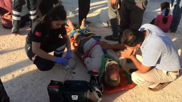 Gaziantep'te trafik kazası: 3 ölü, 12 yaralı Gaziantep'te trafik kazası: 3 ölü, 12 yaralı