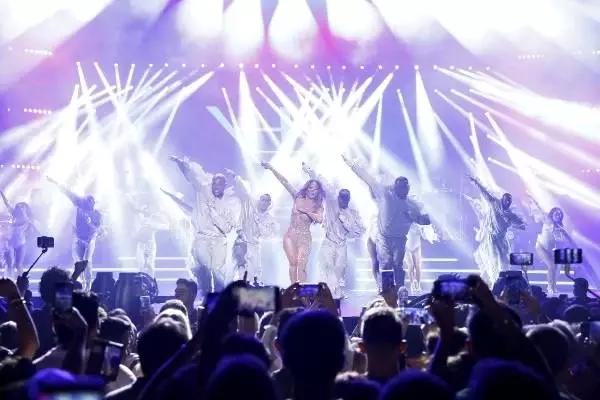 Jennifer Lopez, Antalya'da fırtına gibi esti Jennifer Lopez, Antalya'da fırtına gibi esti