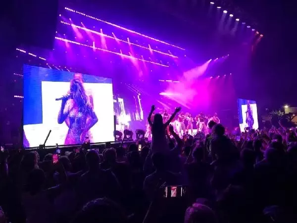 Jennifer Lopez Antalya'da konser verdi