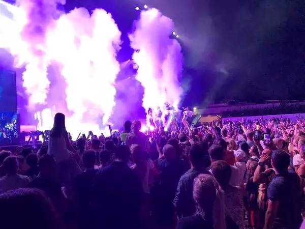 Jennifer Lopez Antalya'da konser verdi