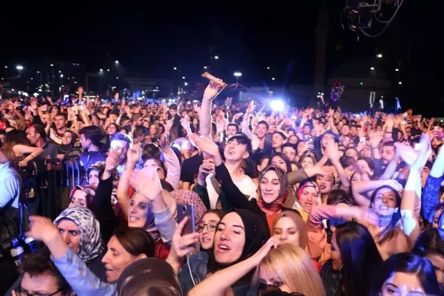 Serdar Ortaç'a askerlik fotoğrafı sürprizi Serdar Ortaç'a askerlik fotoğrafı sürprizi