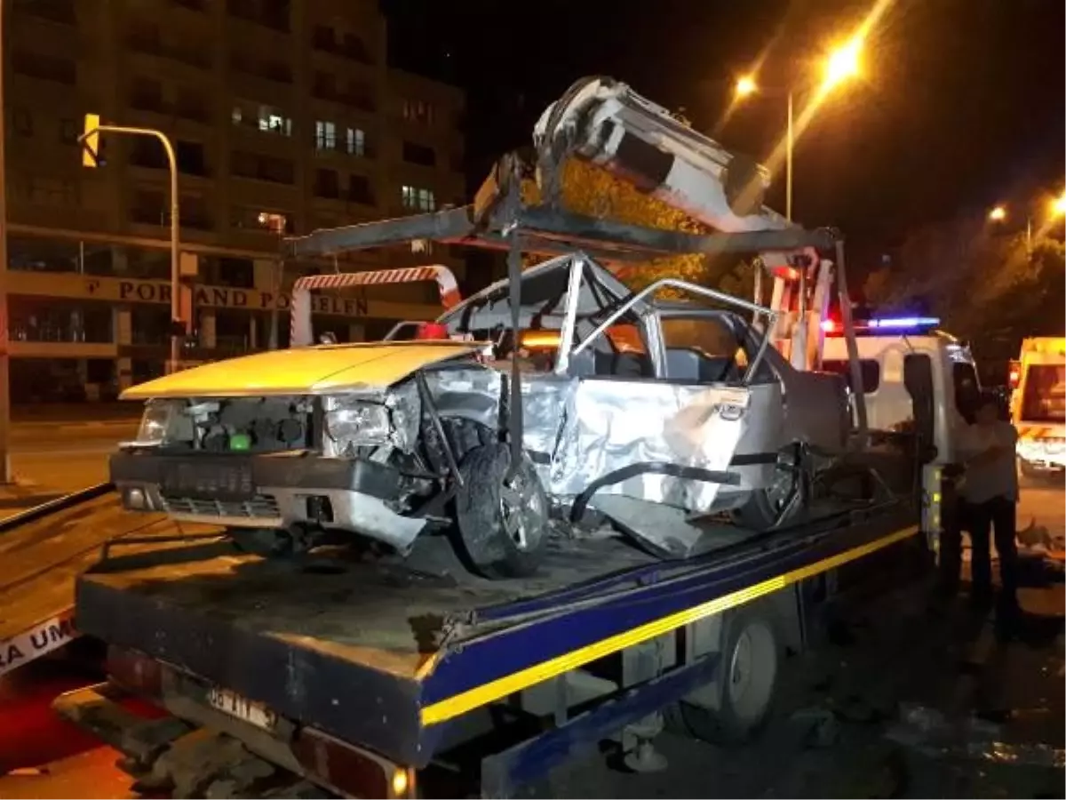 Taksi ile otomobil çarpıştı: 5 yaralı