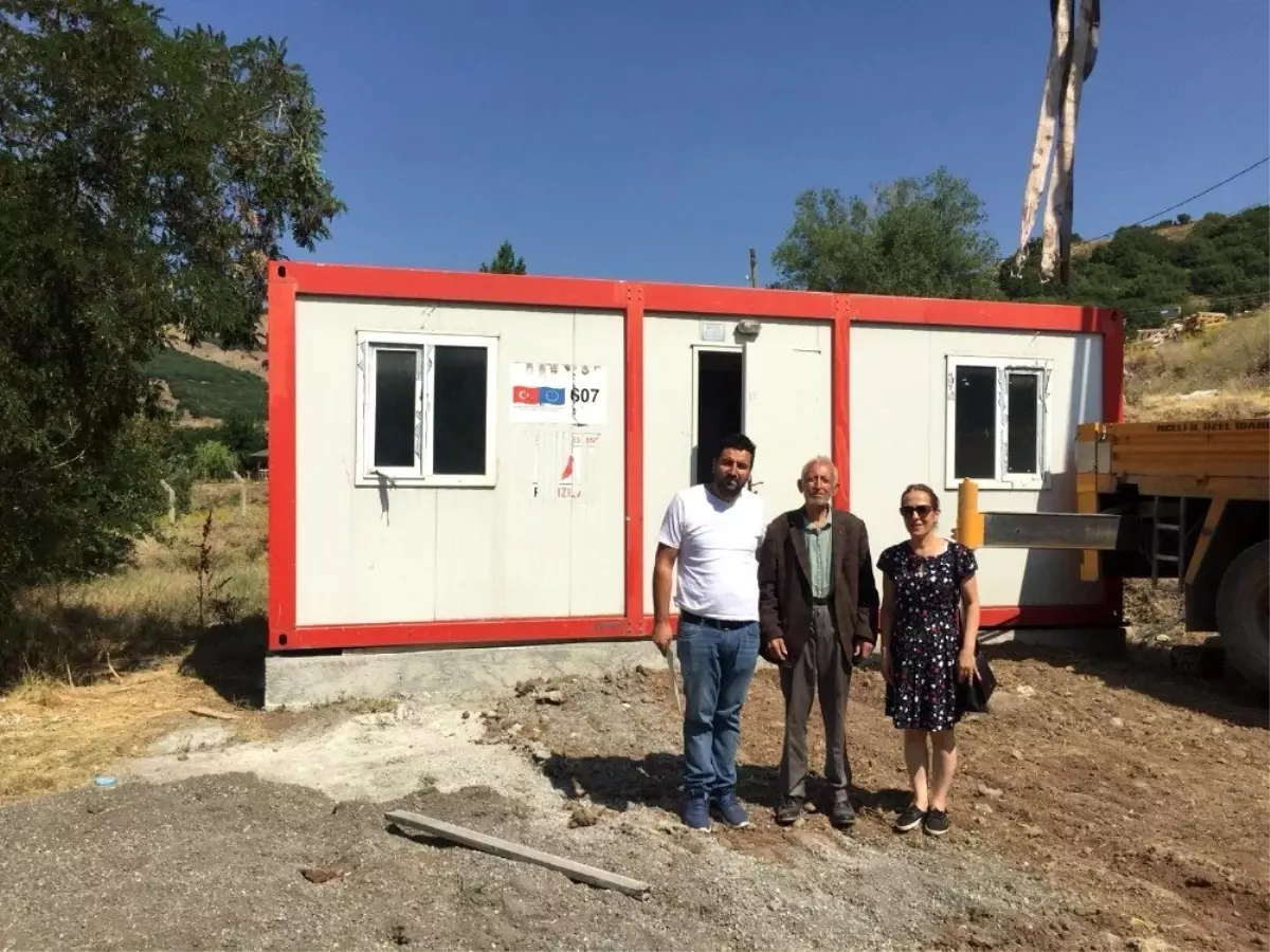 Yaşlı adam, konteyner eve kavuştu Haberler