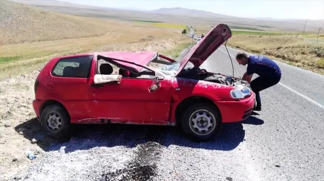 Yunak'ta trafik kazası: 3 yaralı