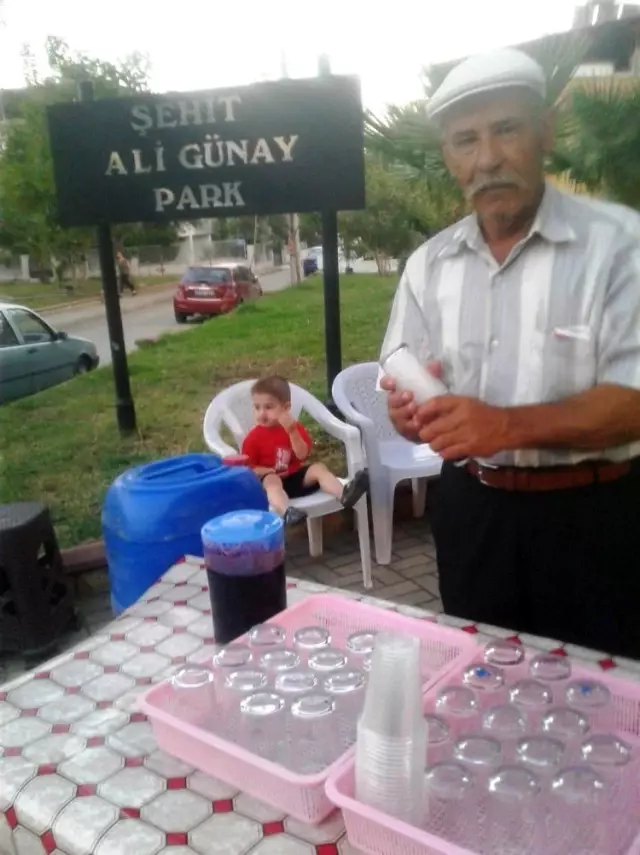 Zirveden getirdiği doğal karı, 30 yıldır lezzet şölenine dönüştürüyor Zirveden getirdiği doğal karı, 30 yıldır lezzet şölenine dönüştürüyor
