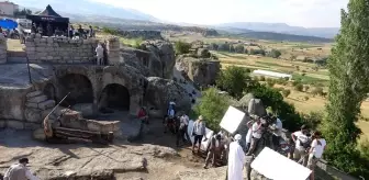 Yaşar Alptekin: 58 ödüllü film 'Bozkır Kuşlara Bak Kuşlar'a filmi vizyon için gün sayıyor Yaşar Alptekin: 58 ödüllü film 'Bozkır Kuşlara Bak Kuşlar'a filmi vizyon için gün sayıyor