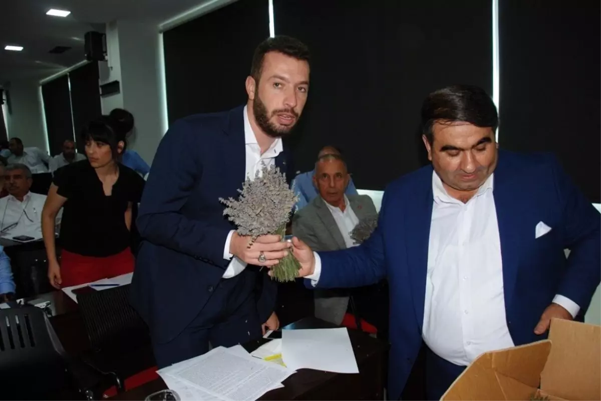 Adana Büyükşehir Belediyesi'nde borçlanmaya ret