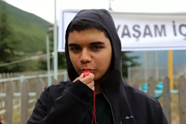 Artvin'de Kurban Bayramı öncesi trafik uygulaması yapıldı Artvin'de Kurban Bayramı öncesi trafik uygulaması yapıldı