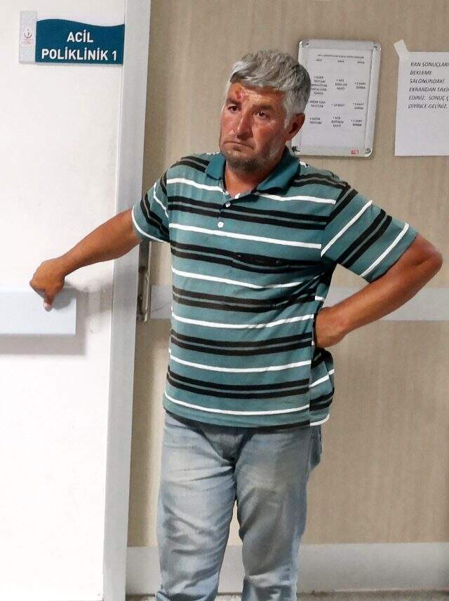 Babasını dövüp, 'Senin gibi babanın var ya' diye sitem etti